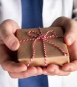 locum provider giving present, giving back by taking holiday healthcare jobs