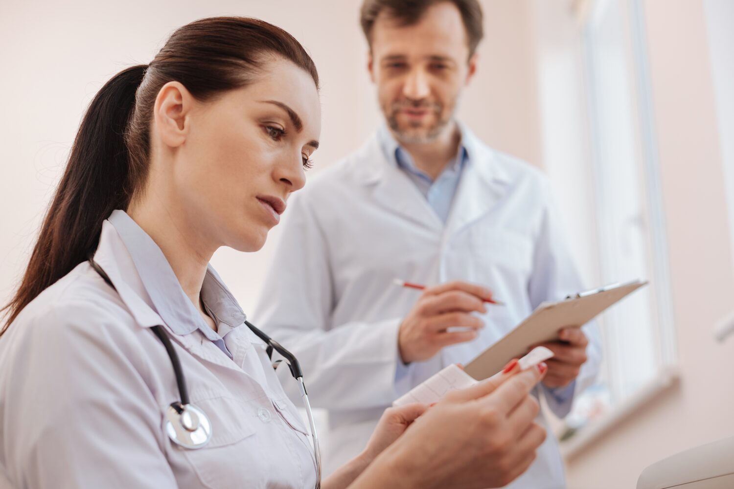 Tips for Finding Work As a New Nurse Practitioner Grad
