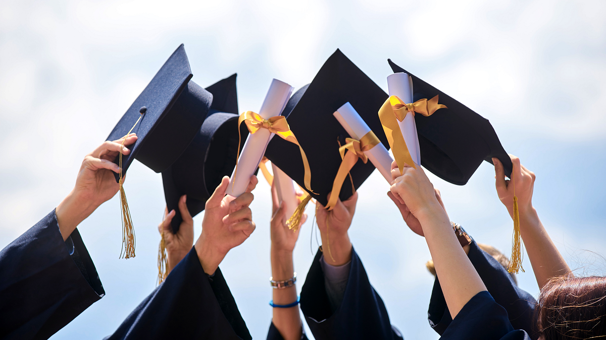 Barton Associates 7 Tips for Finding Physician Jobs After Residency